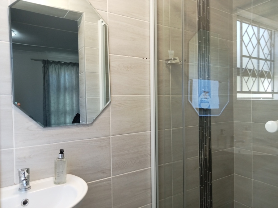 5 Bedroom Property for Sale in Siyakha Eastern Cape